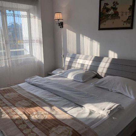 Tourist Hotel Shymkent Ngoại thất bức ảnh