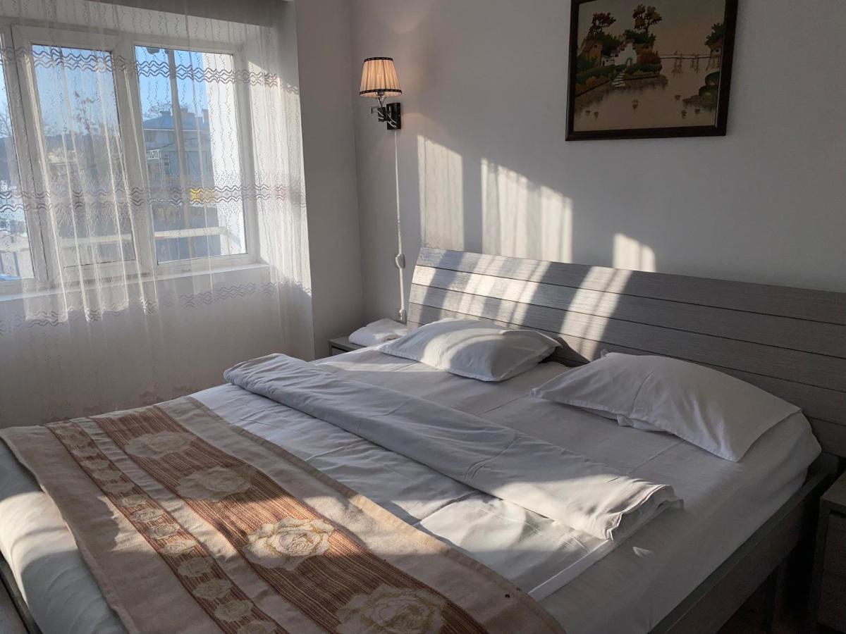 Tourist Hotel Shymkent Ngoại thất bức ảnh