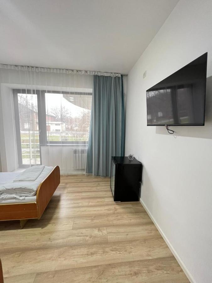 Tourist Hotel Shymkent Ngoại thất bức ảnh