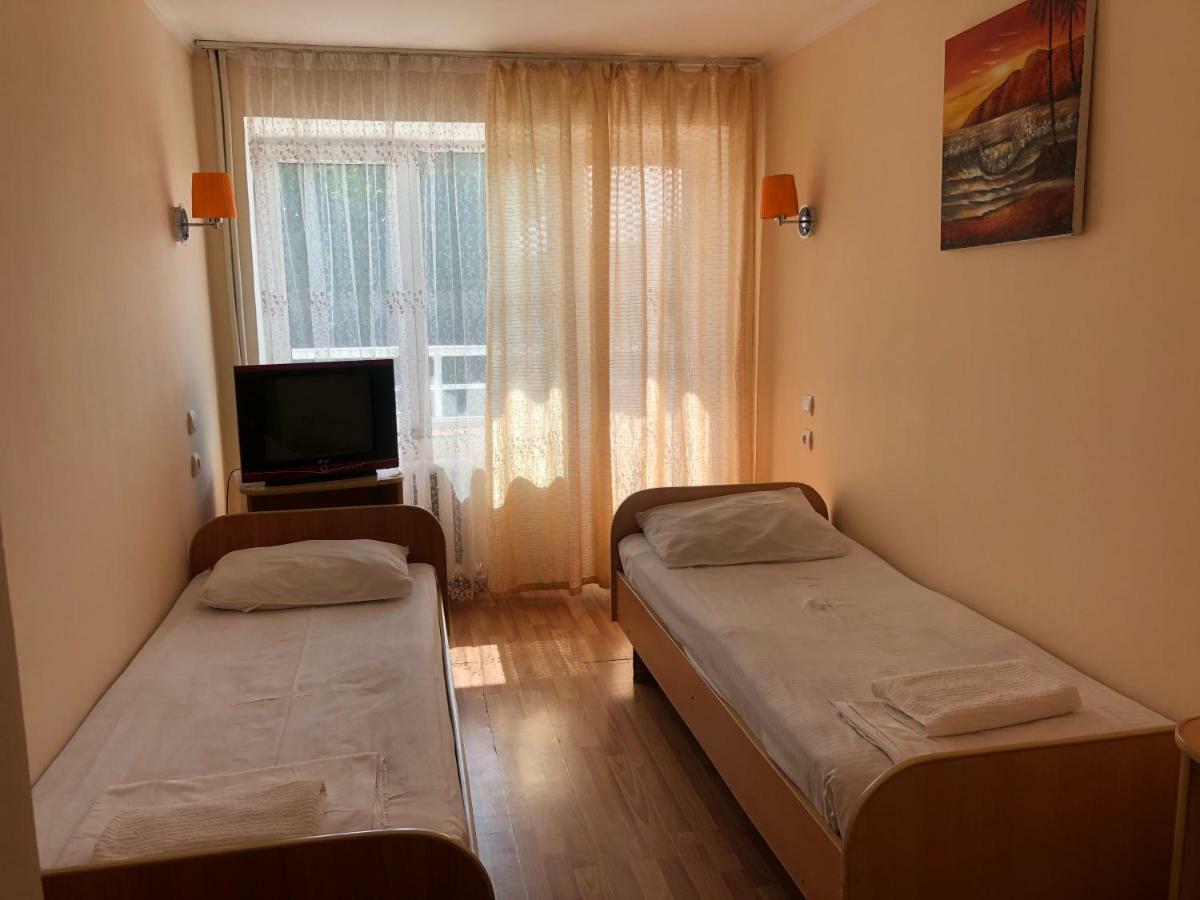 Tourist Hotel Shymkent Ngoại thất bức ảnh
