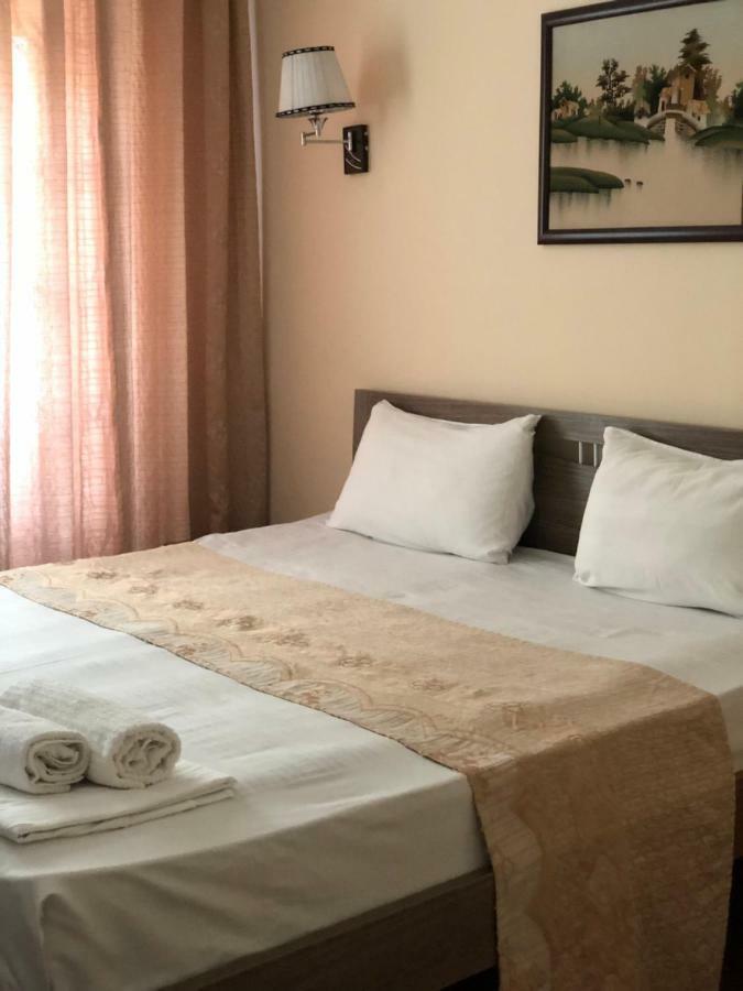 Tourist Hotel Shymkent Ngoại thất bức ảnh