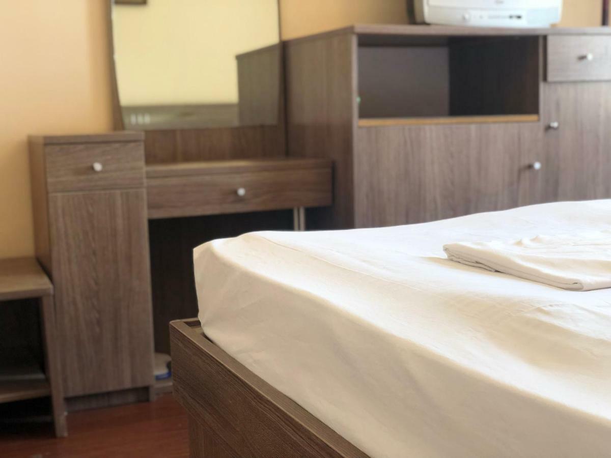 Tourist Hotel Shymkent Ngoại thất bức ảnh